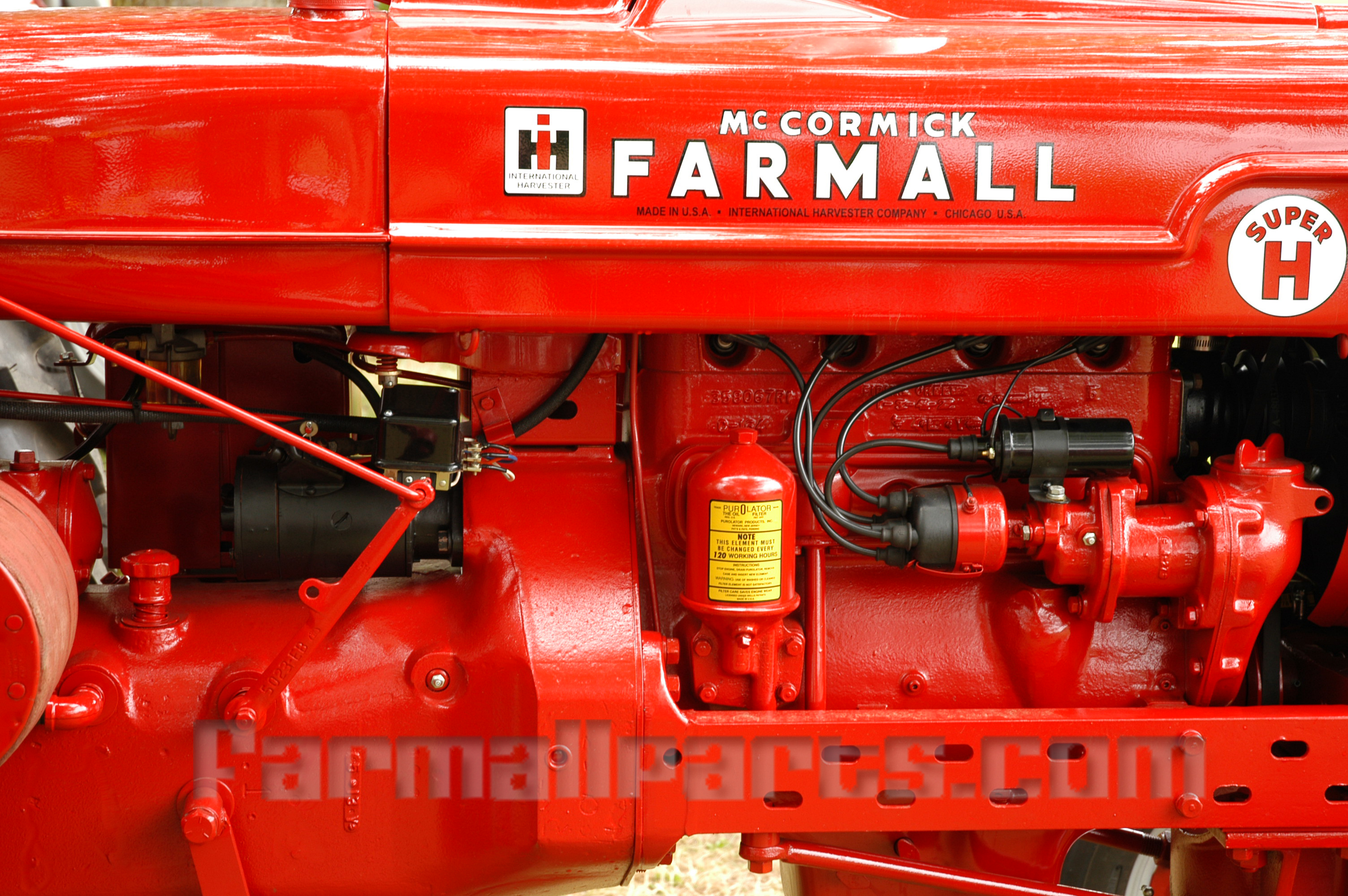International Harvester Farmall Farmall H  with Battery Ignition