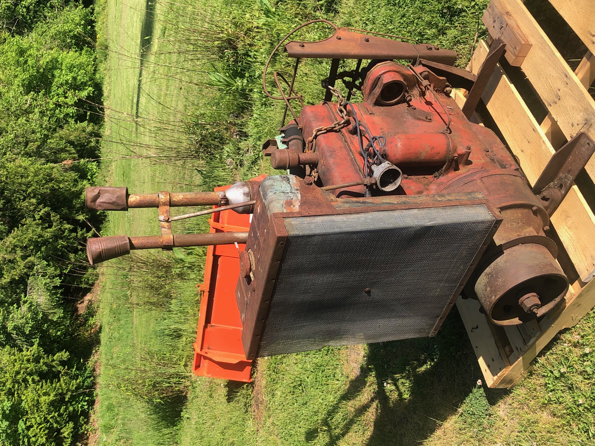 Engine Farmall A, C113 stationary belt drive engine. Radiator - guard